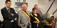 Dans l'atelier Tabac Martin,avec A.LEDUC,Bourgmestre de Vresse et E.Nicolaï,Présidente du CPAS 